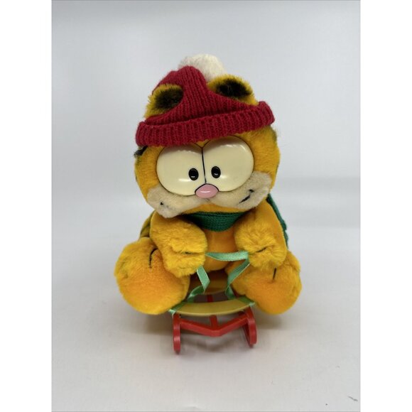 Dakin Garfield Takes The Mountain Vintage Stuffed Plush Sleigh Sled Winter Cat - Picture 1 of 14
